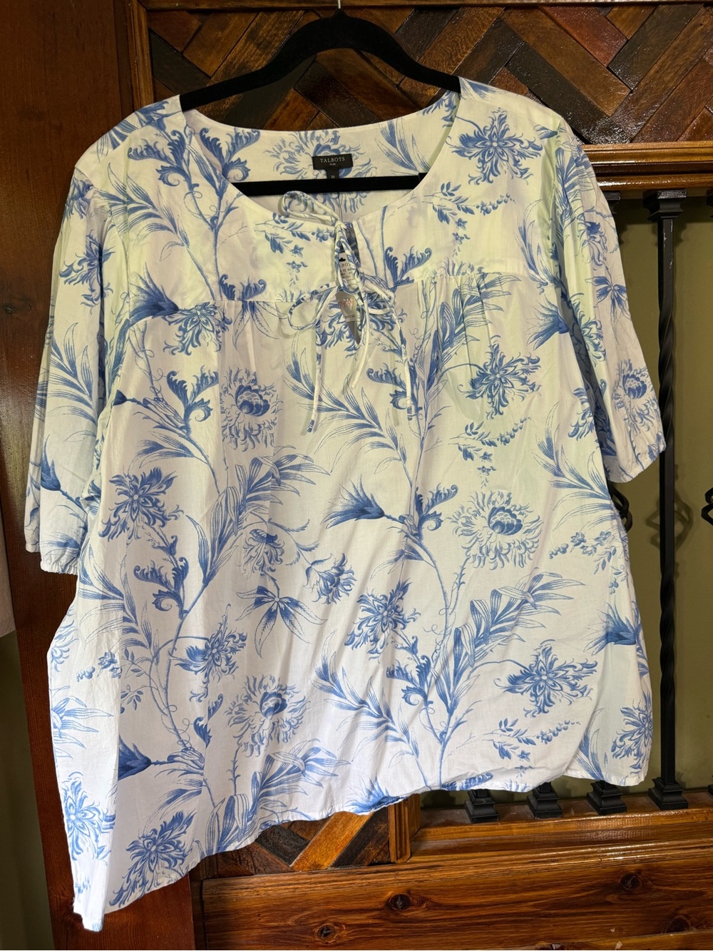 Talbots White and Blue Floral Tie-Front Women's Tunic